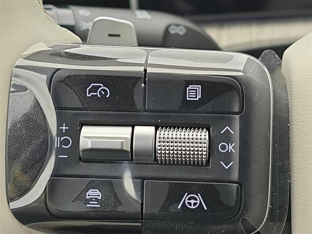 Photo of 2025 Green Hyundai SANTA FE