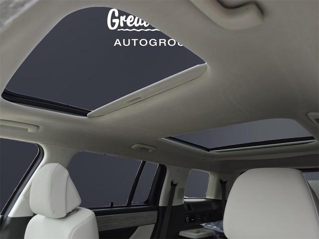 Photo of 2025 Green Hyundai SANTA FE