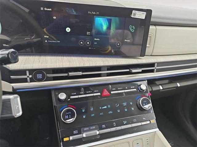 Photo of 2025 Green Hyundai SANTA FE