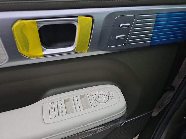Photo of 2025 Green Hyundai SANTA FE