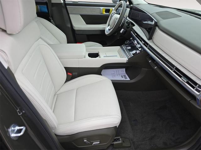 Photo of 2025 Green Hyundai SANTA FE