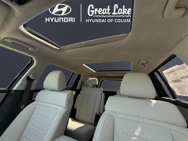 Photo of 2025 Phantom Black Hyundai SANTA FE