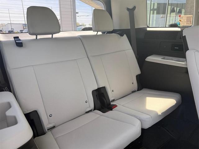 Photo of 2025 Phantom Black Hyundai SANTA FE