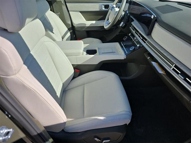 Photo of 2025 Green Hyundai SANTA FE