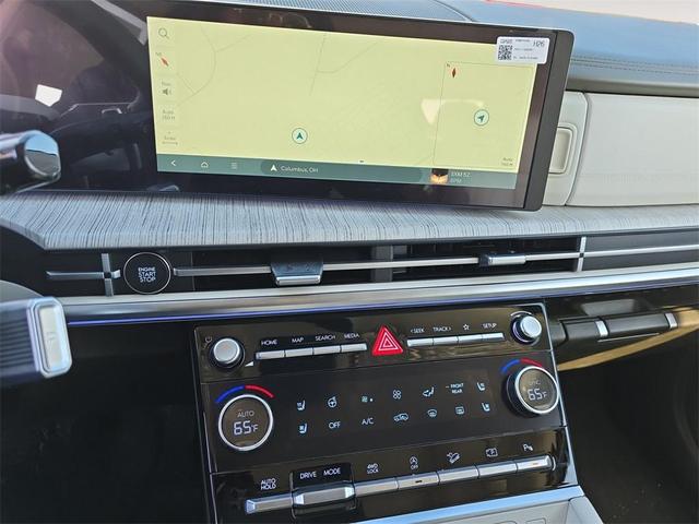 Photo of 2025 Green Hyundai SANTA FE