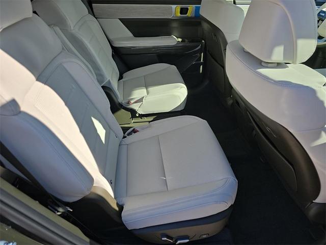 Photo of 2025 Green Hyundai SANTA FE