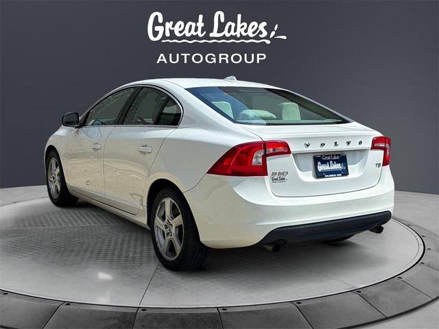 Photo of 2012 Ice White Volvo S60