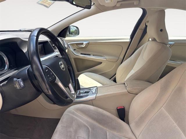 Photo of 2012 Ice White Volvo S60