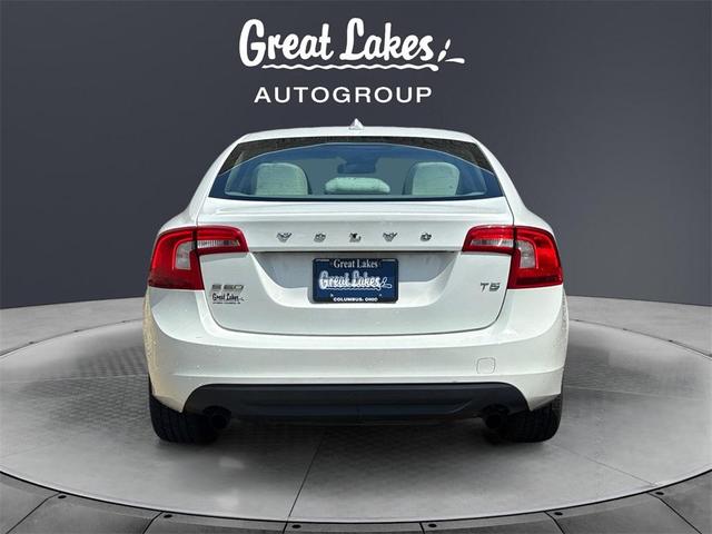 Photo of 2012 Ice White Volvo S60