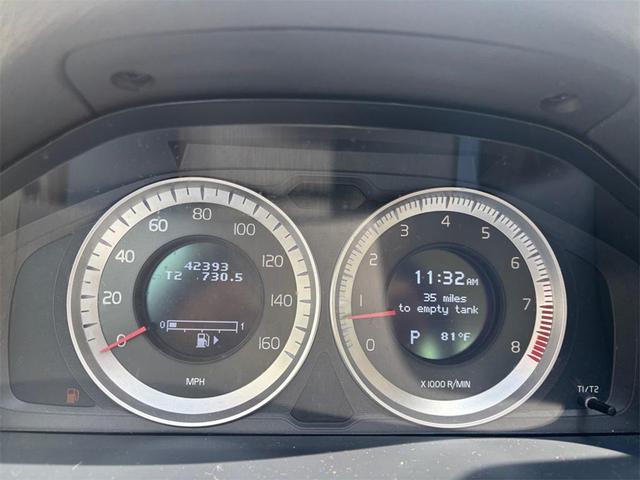 Photo of 2012 Ice White Volvo S60
