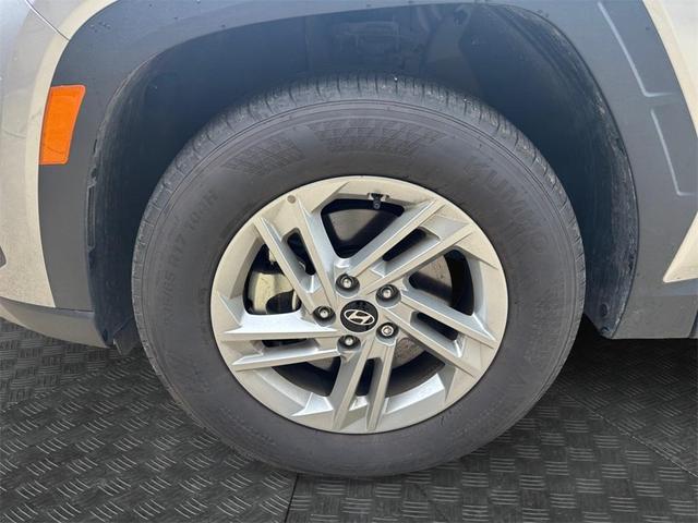 Photo of 2025 Shimmering Silver Hyundai TUCSON