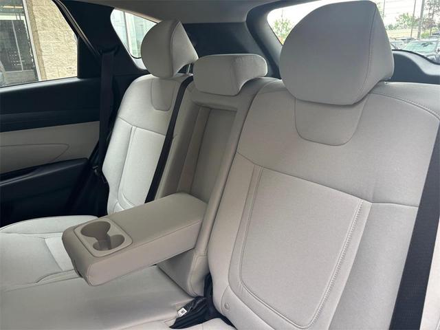 Photo of 2025 Shimmering Silver Hyundai TUCSON