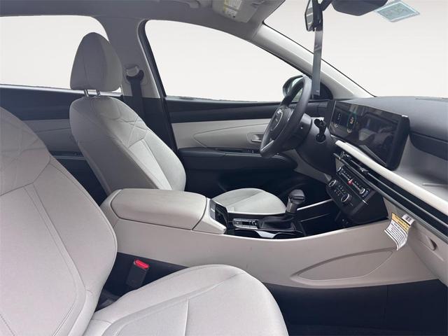 Photo of 2025 Shimmering Silver Hyundai TUCSON