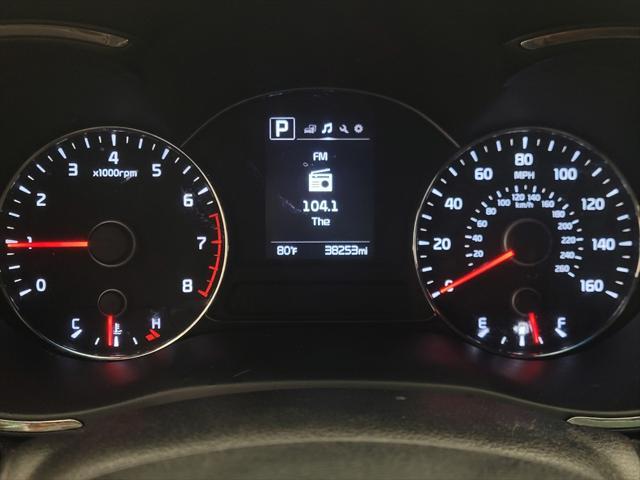 Photo of 2017 Currant Red Kia Forte
