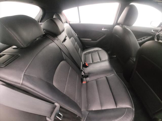 Photo of 2017 Currant Red Kia Forte
