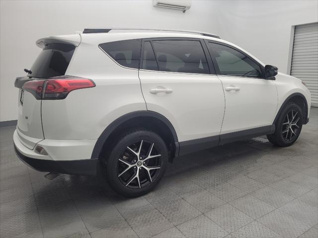 Photo of 2017 Super White Toyota RAV4