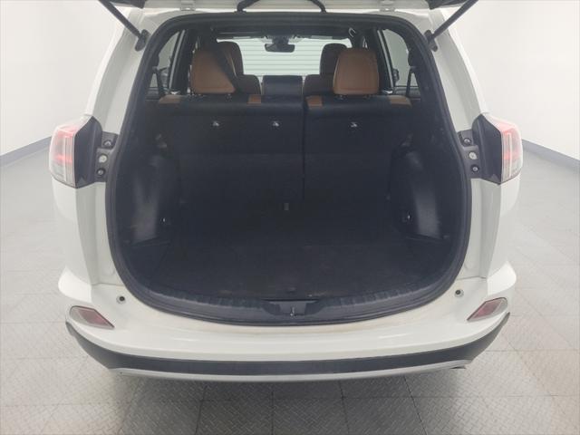 Photo of 2017 Super White Toyota RAV4