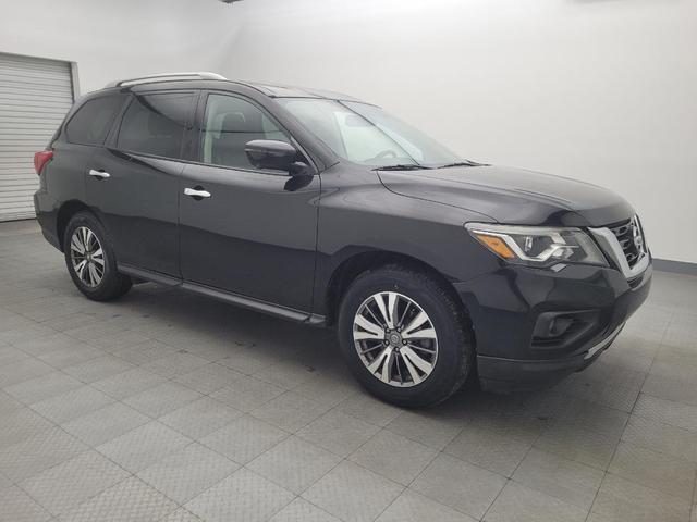 Photo of 2020 Magnetic Black Pearl Nissan Pathfinder