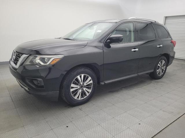 Photo of 2020 Magnetic Black Pearl Nissan Pathfinder