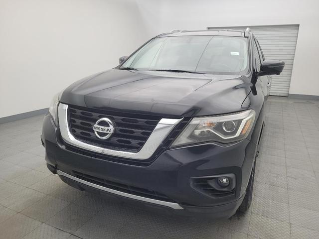 Photo of 2020 Magnetic Black Pearl Nissan Pathfinder