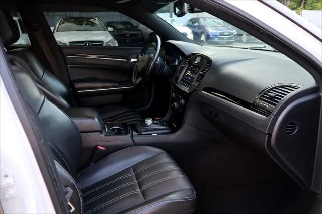 Photo of 2020 Granite Crystal Metallic Clearcoat Chrysler 300