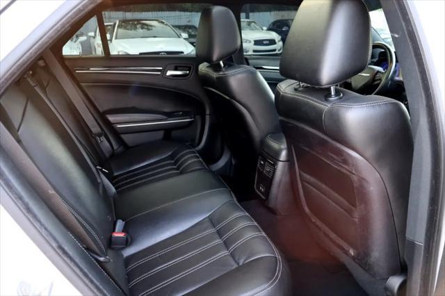 Photo of 2020 Granite Crystal Metallic Clearcoat Chrysler 300