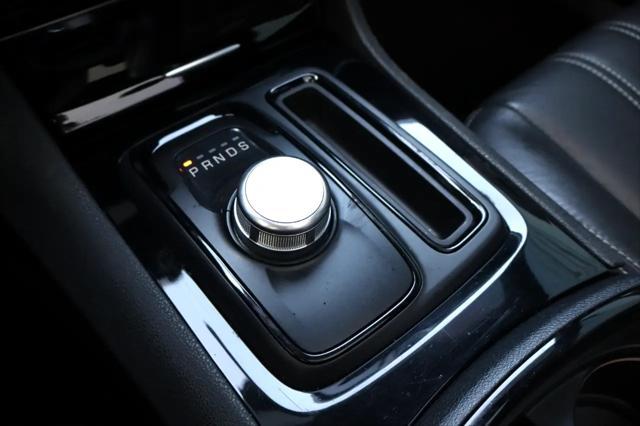 Photo of 2020 Granite Crystal Metallic Clearcoat Chrysler 300