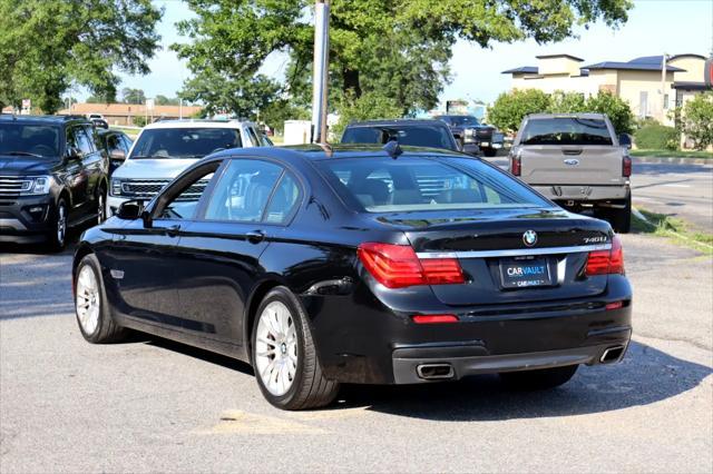 Photo of 2014 BLACK BMW 750