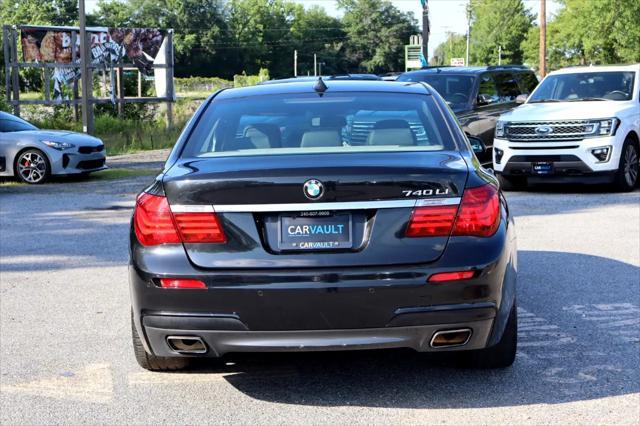 Photo of 2014 BLACK BMW 750