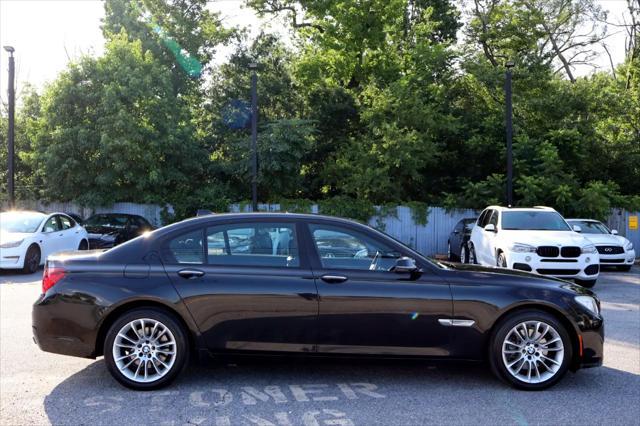 Photo of 2014 BLACK BMW 750