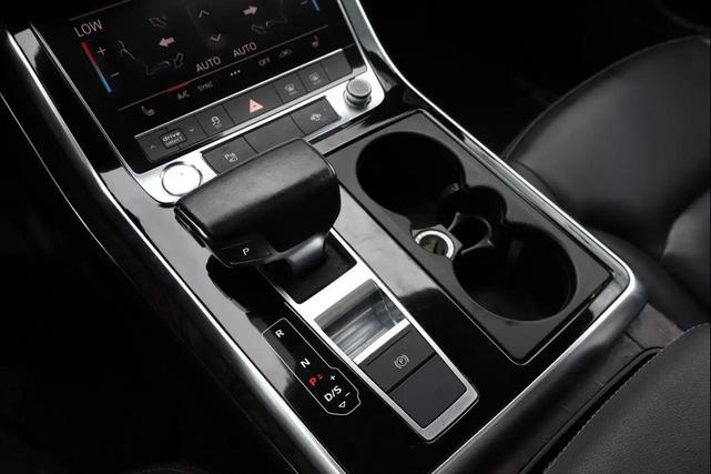 Photo of 2019 Carrara White Audi Q8