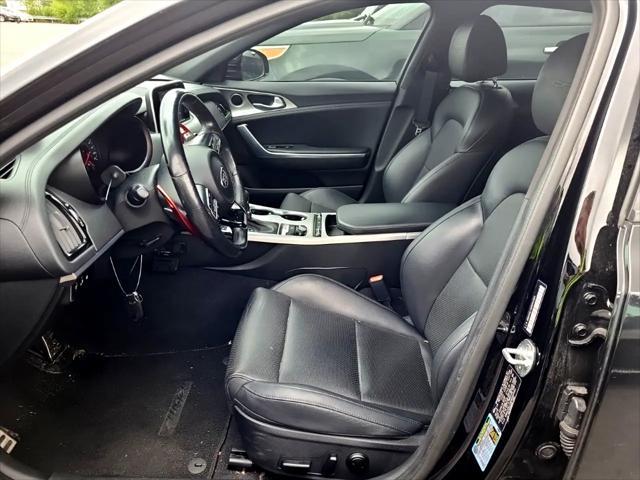 Photo of 2019 Aurora Black Kia Stinger