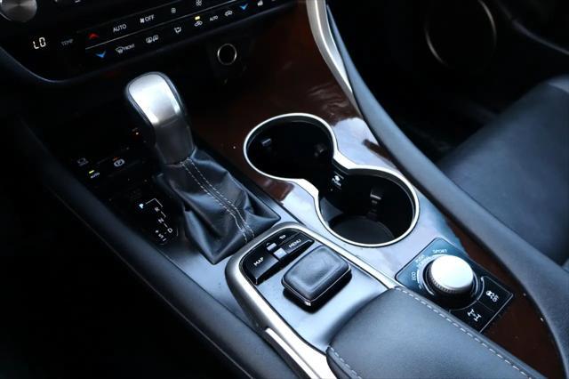 Photo of 2017 SILVER Lexus RX 350