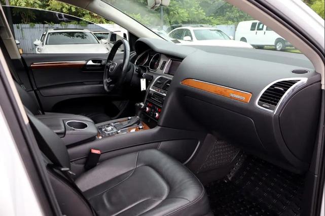 Photo of 2015 WHITE Audi Q7