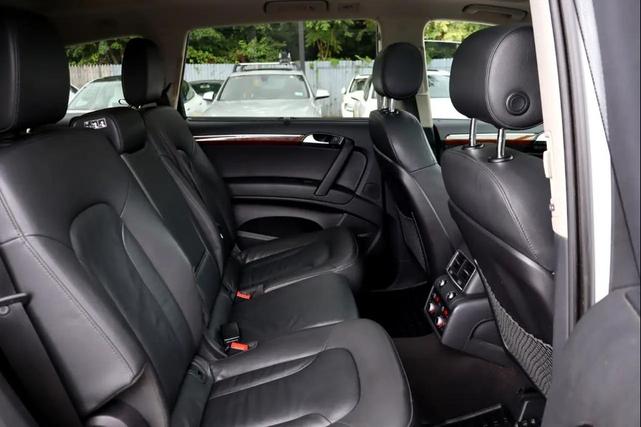 Photo of 2015 WHITE Audi Q7