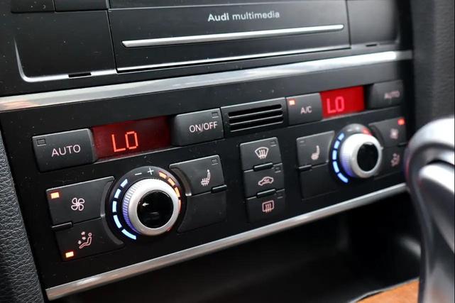 Photo of 2015 WHITE Audi Q7