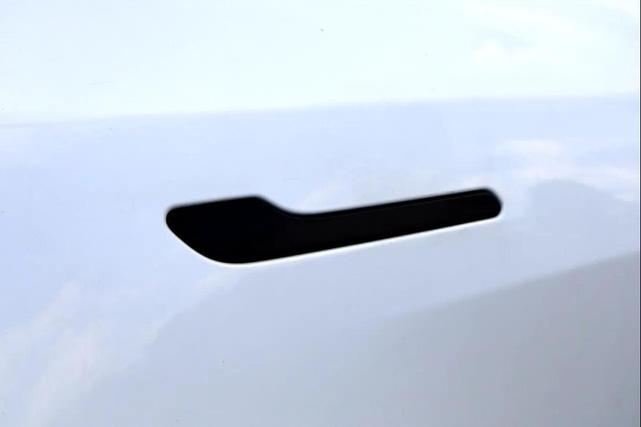 Photo of 2022 Pearl White Multi-Coat Tesla Model Y
