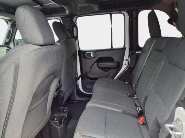 Photo of 2025 Bright White Clearcoat Jeep Wrangler