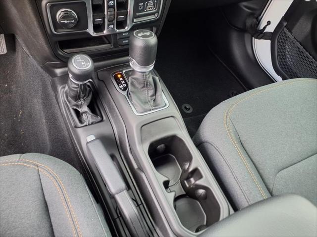 Photo of 2025 Bright White Clearcoat Jeep Wrangler
