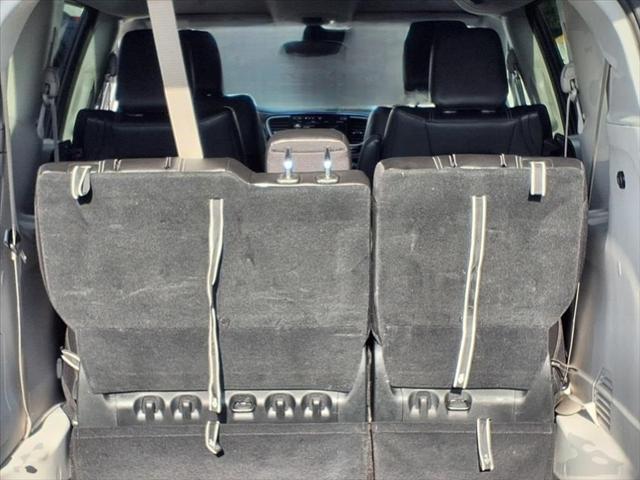 Photo of 2023 Ceramic Gray Clearcoat Chrysler Pacifica Hybrid