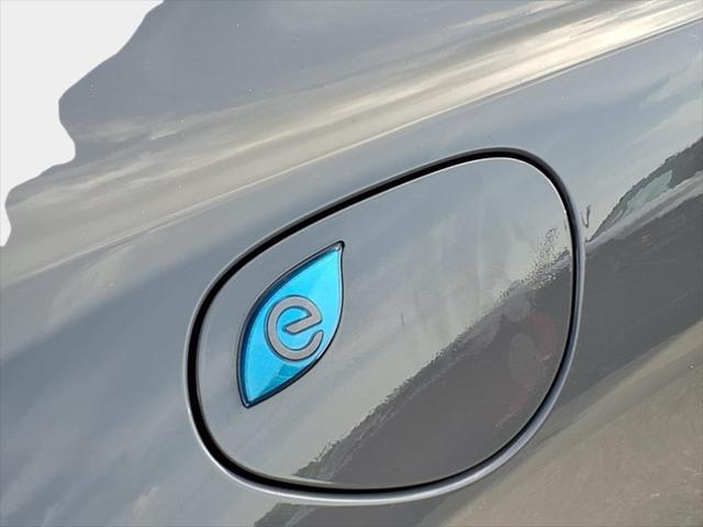 Photo of 2023 Ceramic Gray Clearcoat Chrysler Pacifica Hybrid