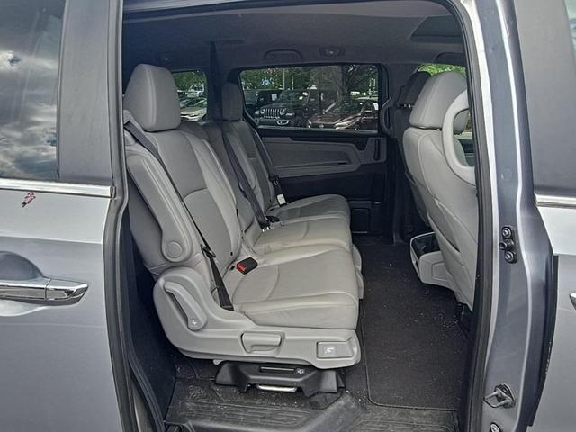 Photo of 2020 Gray Honda Odyssey