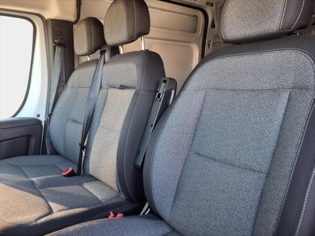 Photo of 2025 Bright White Clearcoat RAM ProMaster 3500