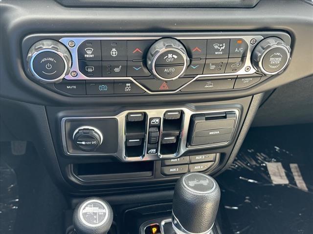 Photo of 2023 Silver Zynith Clearcoat Jeep Wrangler 4xe
