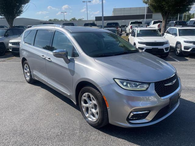 Photo of 2021 Billet Silver Metallic Clearcoat Chrysler Pacifica
