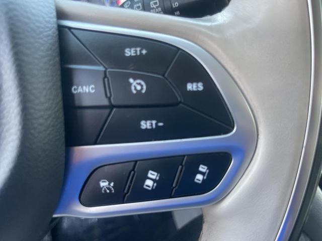 Photo of 2021 Billet Silver Metallic Clearcoat Chrysler Pacifica