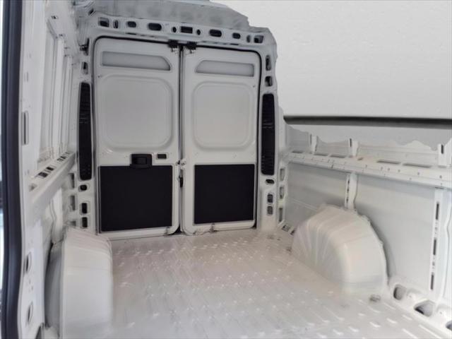 Photo of 2025 Bright White Clearcoat RAM ProMaster 3500