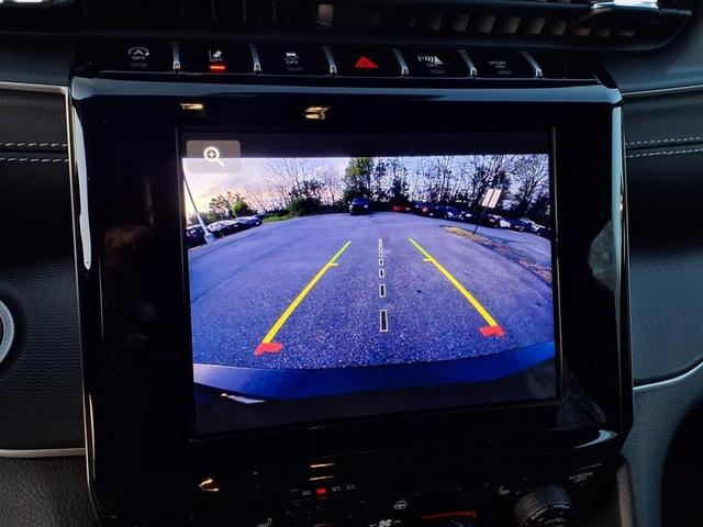 Photo of 2025 Diamond Black Crystal Pearlcoat Jeep Grand Cherokee L