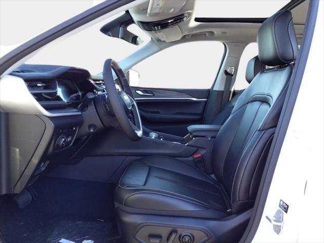 Photo of 2024 Bright White Clearcoat Jeep Grand Cherokee 4xe