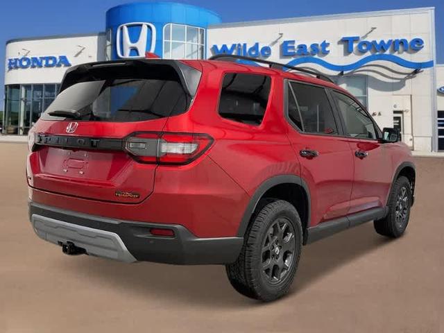 Photo of 2025 Radiant Red Metallic II Honda Pilot